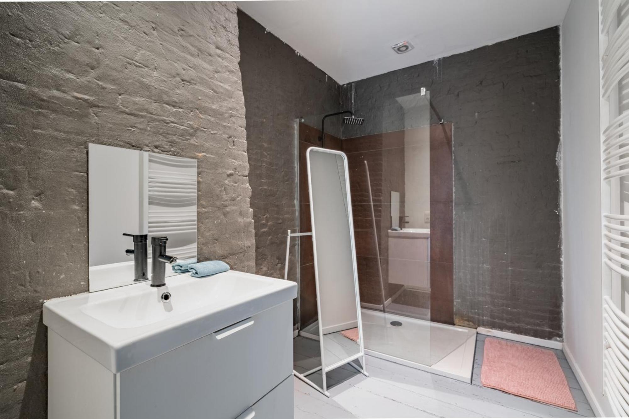 Charming Two-Bedroom River Side Apartment Antwerp Luaran gambar